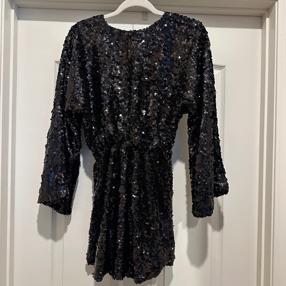 By Together Twist Front Sequin Mini Dress - Picture 4 of 6